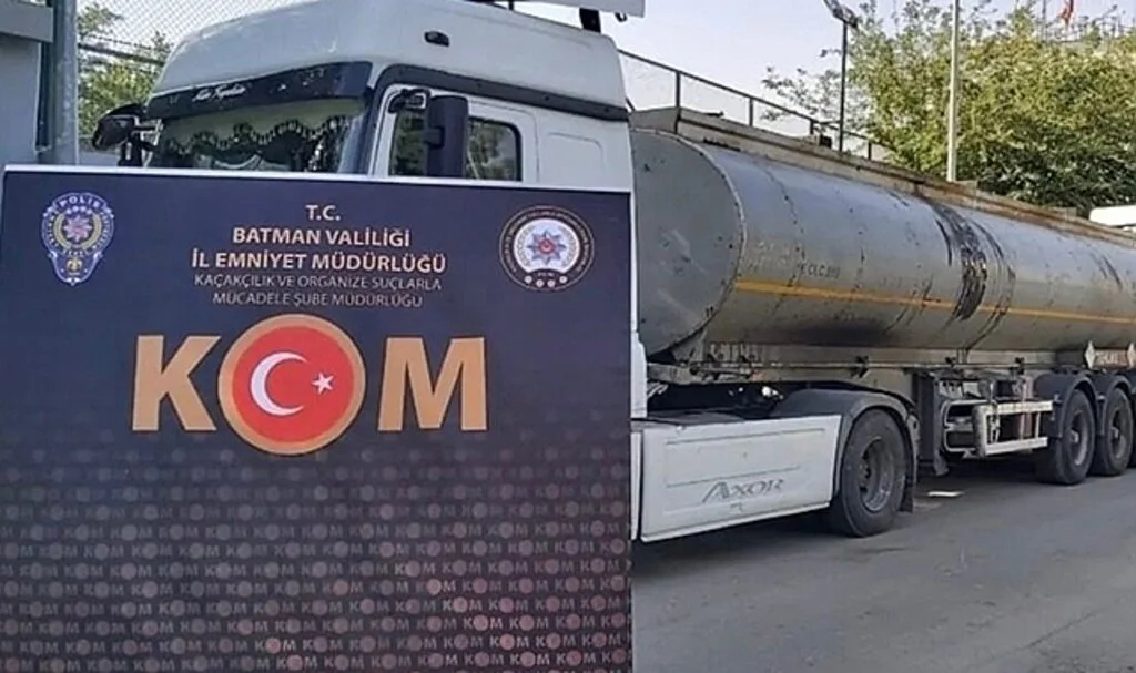 Batman'da durdurulan tankerde 26 bin 760 litre karışımlı akaryakıt ele geçirildi