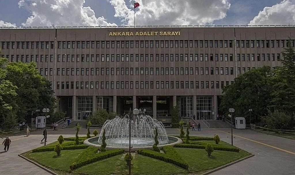 Beş siyasi partiye suç duyurusu