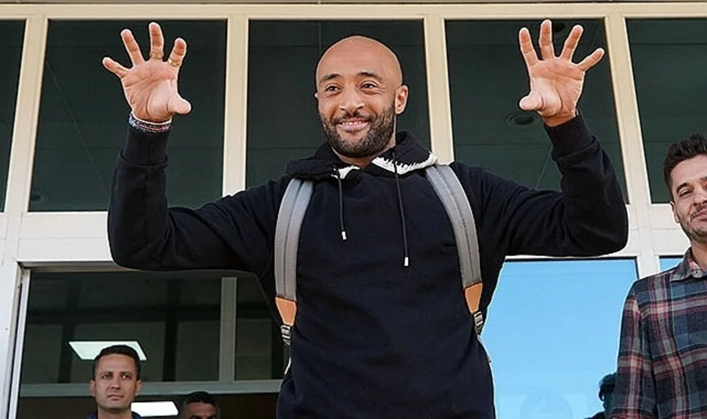 Beşiktaş’ın yeni transferi Nathan Redmond, İstanbul’a geldi