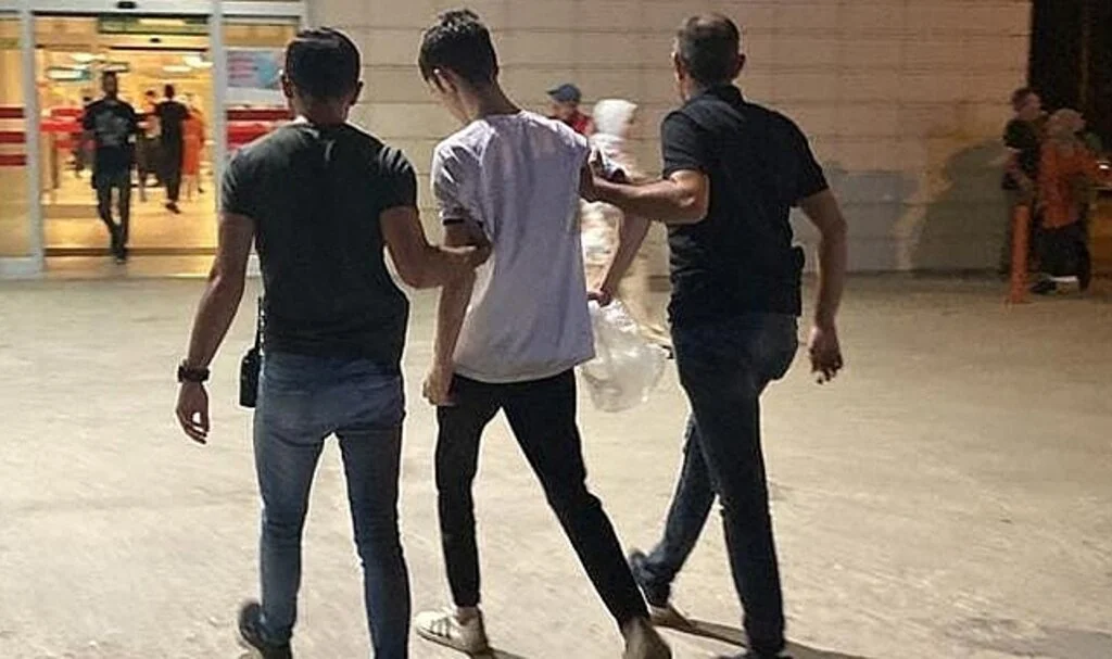 Bıçaklı gaspçı tutuklandı