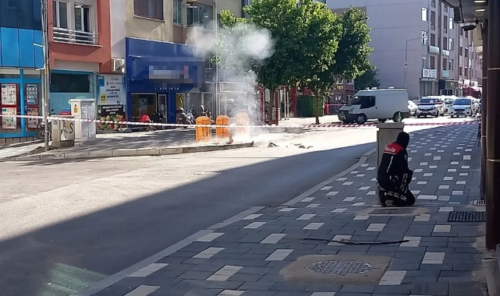 Bolu’da, çöpün kenarına bırakılan şüpheli çanta patlatıldı