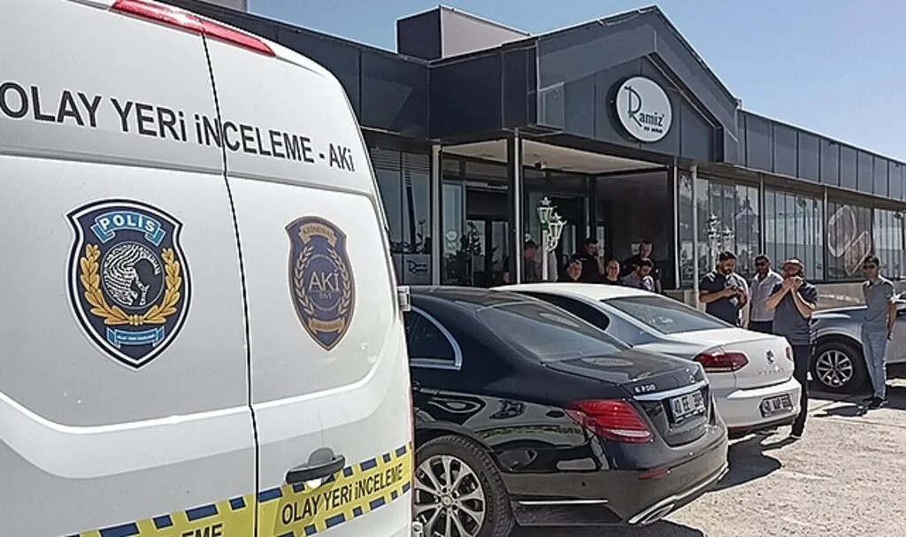 Boşanmak üzere olduğu eşini öldürdü, yakalanacağını anlayınca kendini vurdu