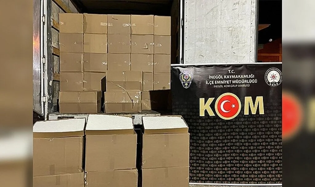 Bursa'da kaçak sigara operasyonu
