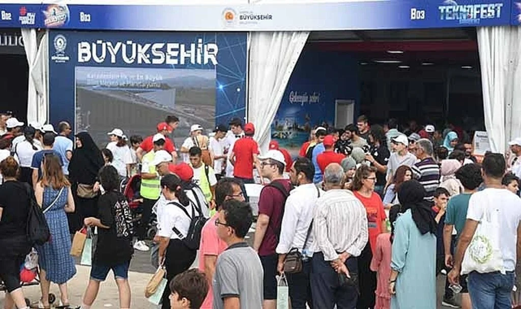 Samsun Büyükşehir Belediye Başkanı Mustafa Demir:"TEKNOFEST bulunmaz bir fırsat"
