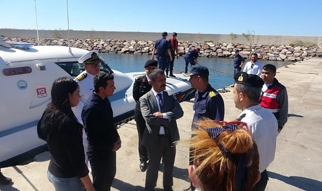 Çanakkale'de mülteci teknesi battı: 4'ü çocuk 6 kişi öldü, 1 kişiyi ise arama çalışmaları devam ediyor