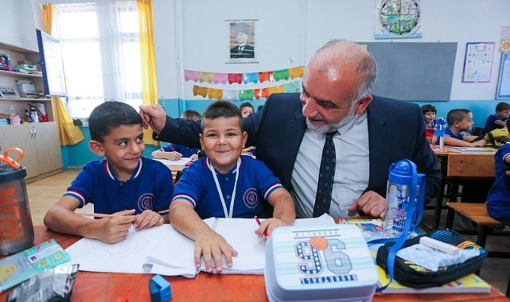 Canik Belediye Başkanı İbrahim Sandıkçı: "Gençlerimiz ve çocuklarımızın nitelikli eğitim alması önceliğimizdir"