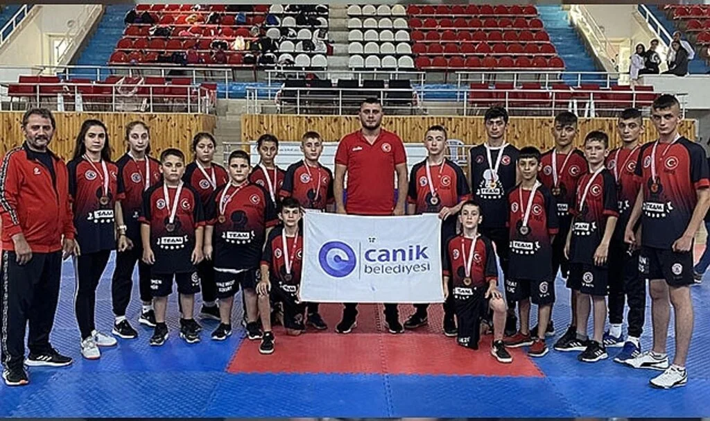 Canik Belediyespor Kulübü sporcularından  İller arası Wushu Kung-fu Şampiyonası'nda 16 madalya 