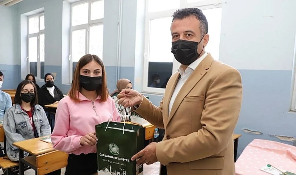 Çarşamba Belediyesi'nden eğtime tam destek