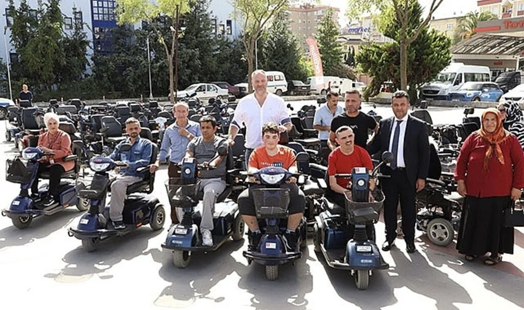 Çarşamba'da akülü araçlarına kavuştular