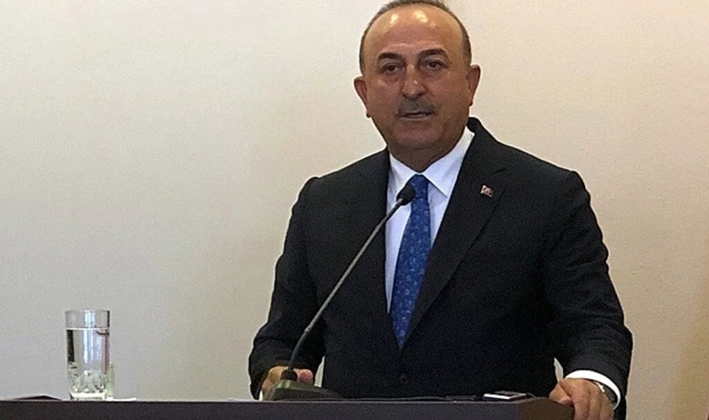 Çavuşoğlu'ndan Miçotakis'in "Gün ışığında bekliyoruz" sözlerine yanıt: "Nereye ne zaman gideceğimize biz karar veririz"