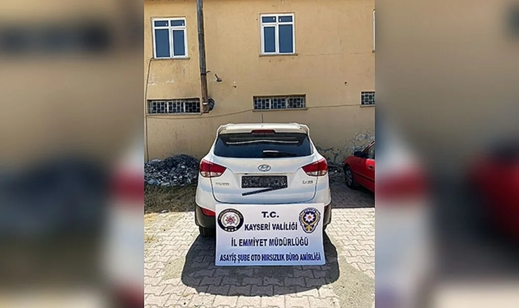 Çekiciyle çalınan 450 bin TL'lik aracı polis buldu