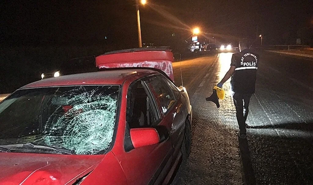 Cenazeden dönenlerin aracı yayaya çarptı: 1 ölü