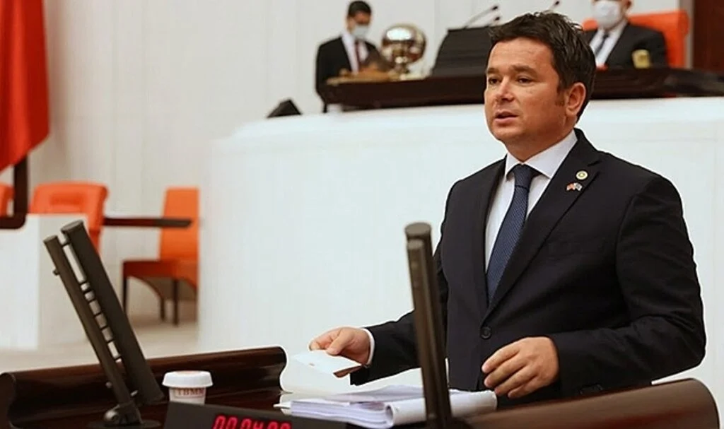CHP Bursa Milletvekili Erkan Aydın'dan  Sağlık Bakanı Fahrettin Koca'ya :"Kamuda Çalışan Eczacıların Mağduriyetinin Giderilmesi İçin Yeni Bir Çalışmanız Olacak Mı"