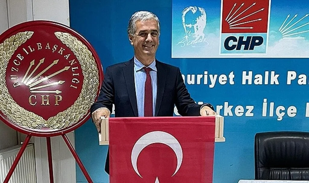 CHP Düzce İl Başkanı Semih Cemşit:"İktidar Yaptığı Zamlarla Batan Gemiden Mal Kaçırma Peşinde"