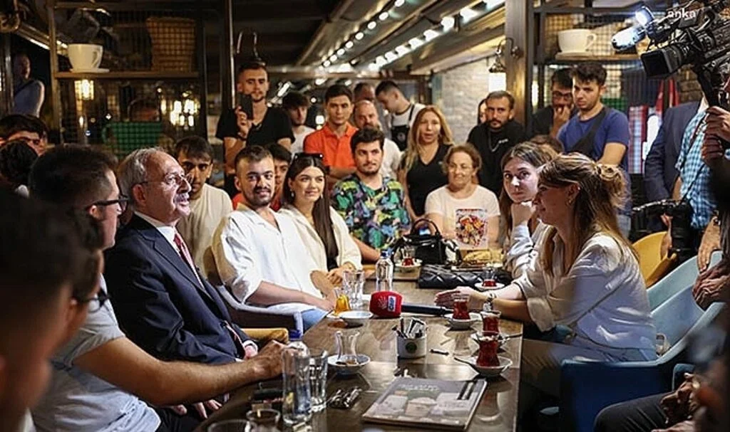CHP Genel Başkanı Kemal Kılıçdaroğlu 99 Genç ile Birlikte Yarın Anıtkabir'e Çıkacak