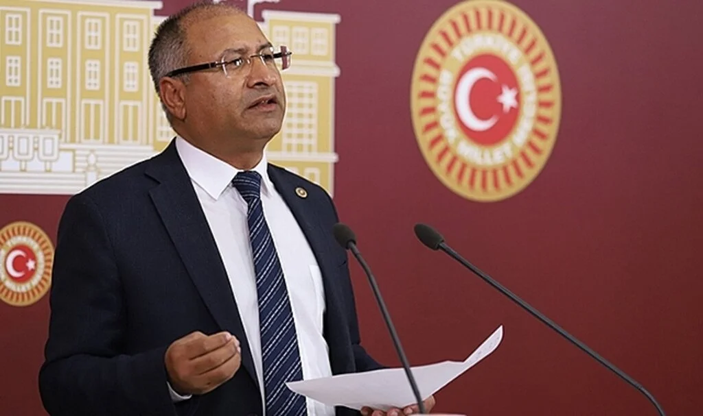 CHP İzmir Milletvekili Özcan Purçu:“Zamlar durmuyor, ekmek küçülüyor, şatafat ise devam alabildiğine devam ediyor”