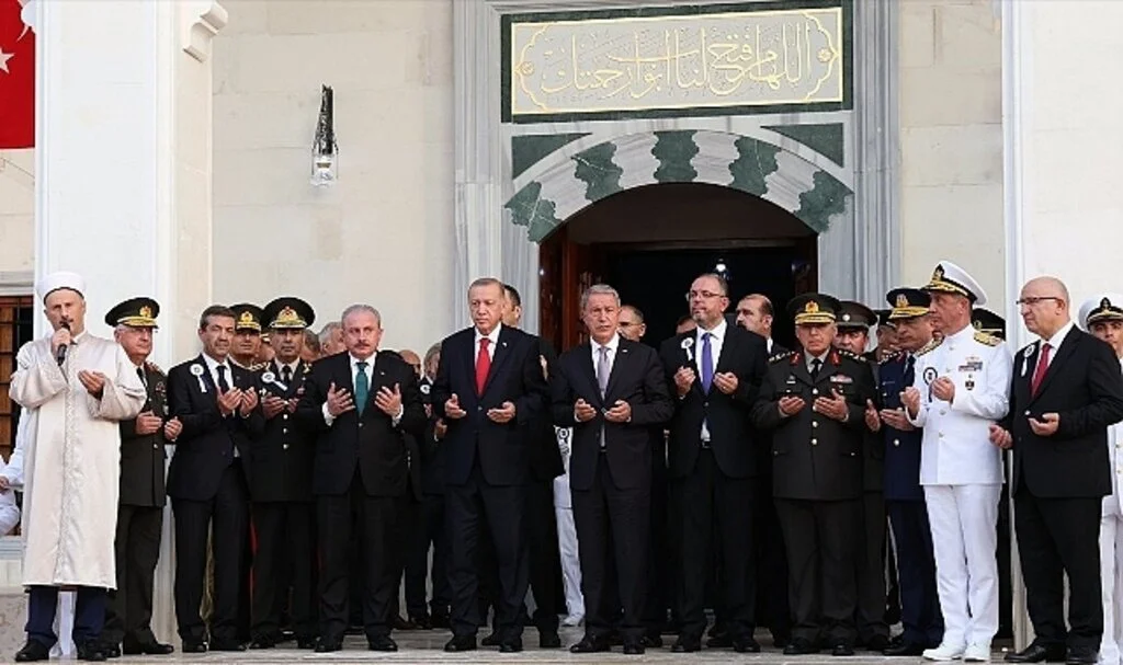 Cumhurbaşkanı Erdoğan, Deniz Harp Okulu Camii'ni hizmete açtı