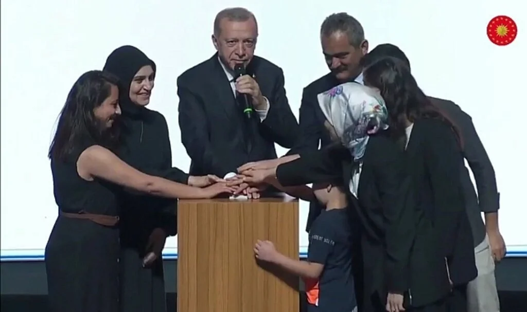 Cumhurbaşkanı Erdoğan'ın katılımıyla 20 bin öğretmen atandı