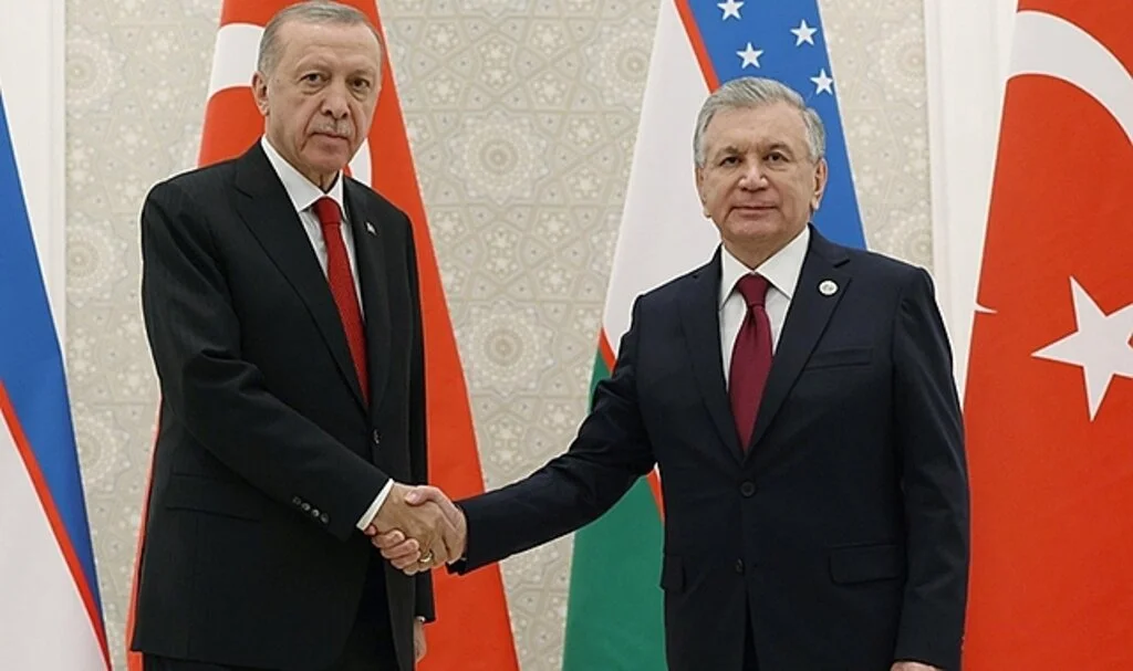 Cumhurbaşkanı Erdoğan, Özbekistan Cumhurbaşkanı Mirziyoyev ile bir araya geldi