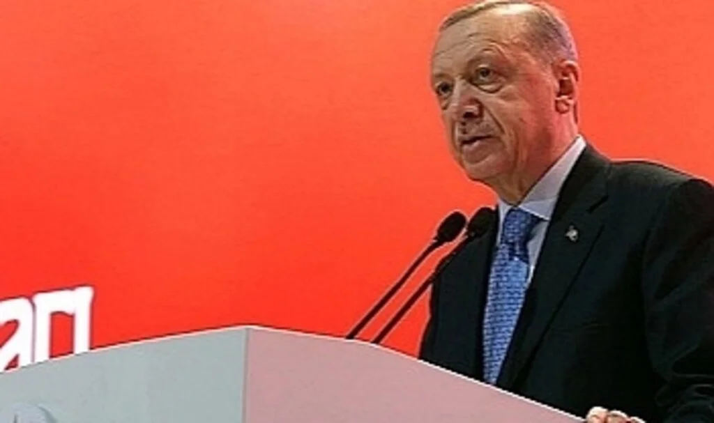 Cumhurbaşkanı Erdoğan: Yılbaşından sonra enflasyonun da düşük faizle ineceğine inanıyorum ve bunu savunuyorum