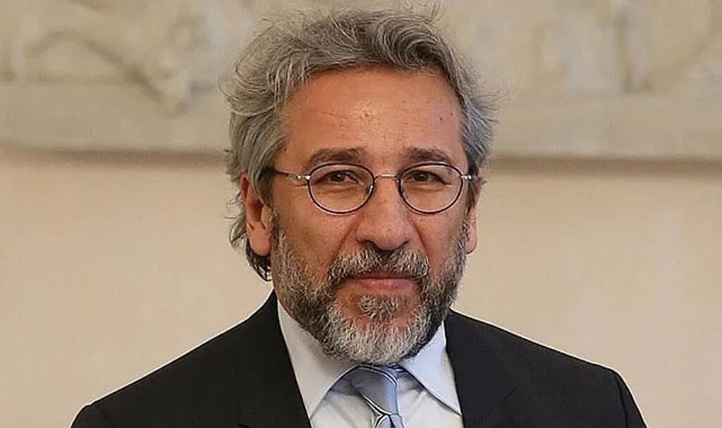 Cumhurbaşkanına ve Cumhuriyet savcılarına yönelik paylaşım yapan Can Dündar’a soruşturma