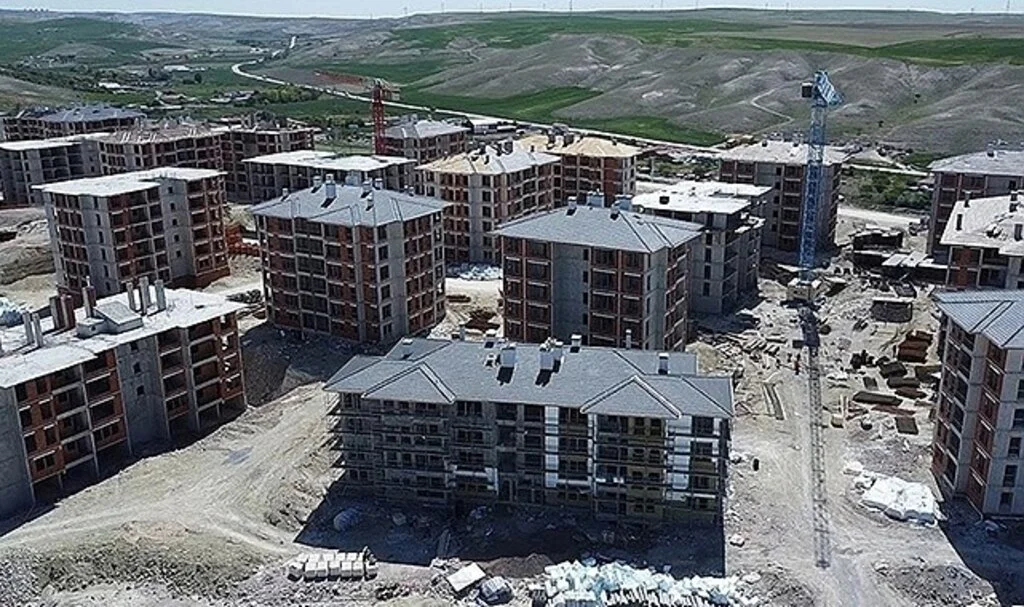 Cumhuriyet tarihinin en büyük sosyal konut projesine başvuru şartları belirlendi