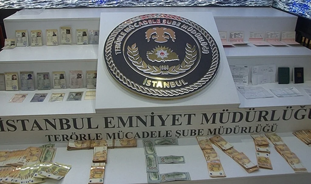 DEAŞ operasyonunda ele geçirilen paralar sergilendi