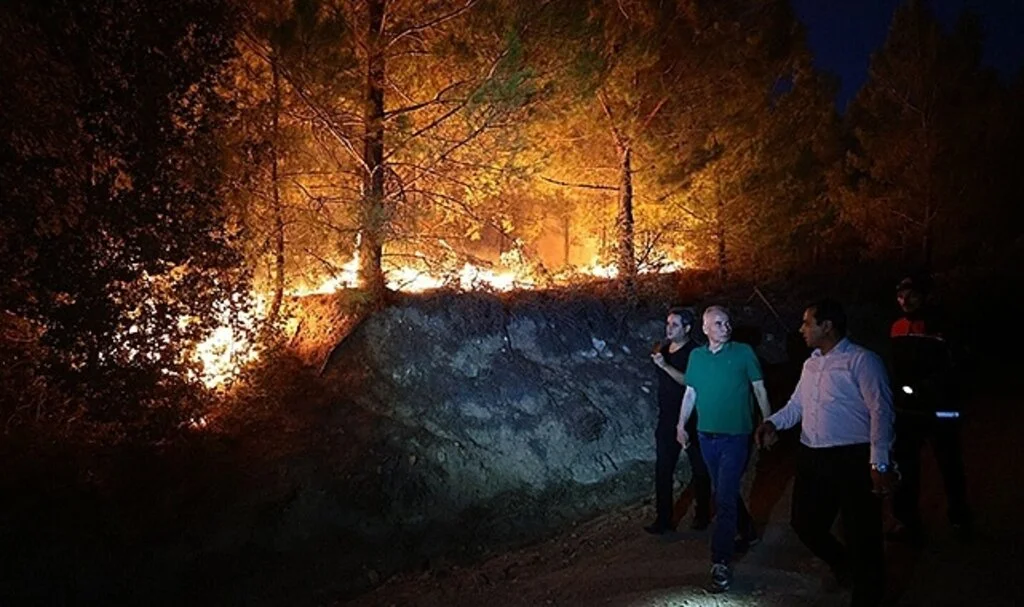 Denizli Büyükşehir yangını söndürmek için seferber oldu