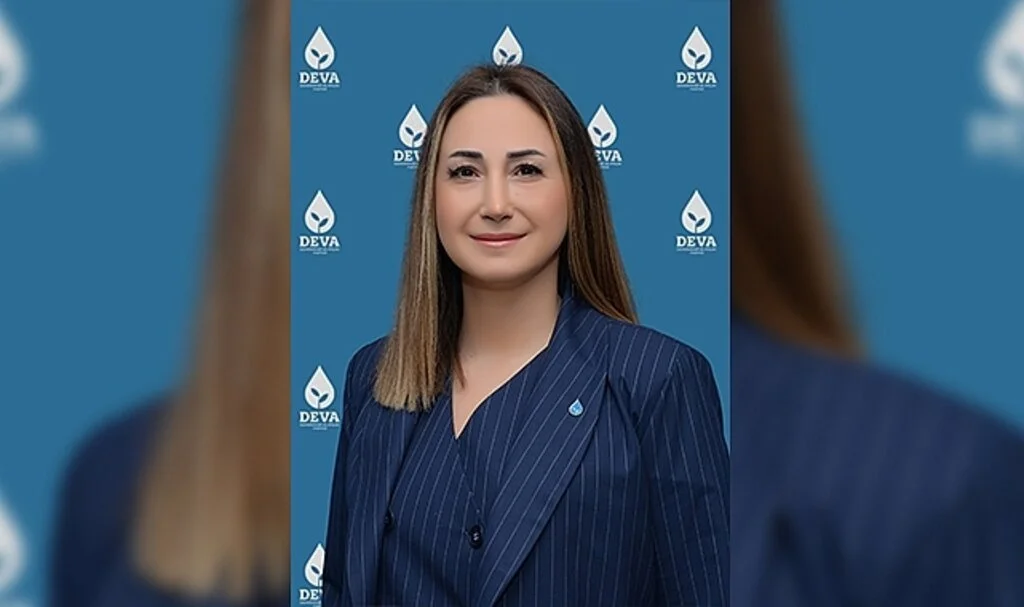 DEVA Partisi İl Başkanı Kebire Birer Türk'ten 'elbise' haberine tepki 