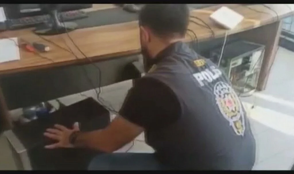 Diyarbakır merkezli dev veri avı operasyonunda 10 hacker yakalandı