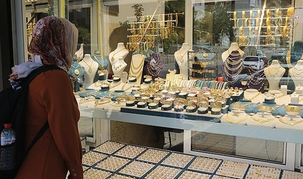Dolandırıcılığın böylesi: Hedef, kurum ve daire başkanları üzerinden kuyumcular