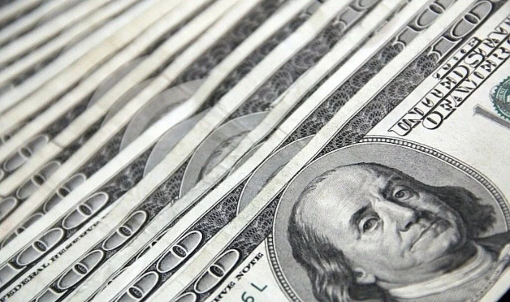 Dolar/TL haftaya rekorla başladı