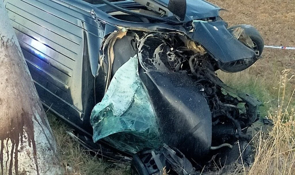 Edirne’de levhaya çarpan araç şarampole devrildi: 1 ölü