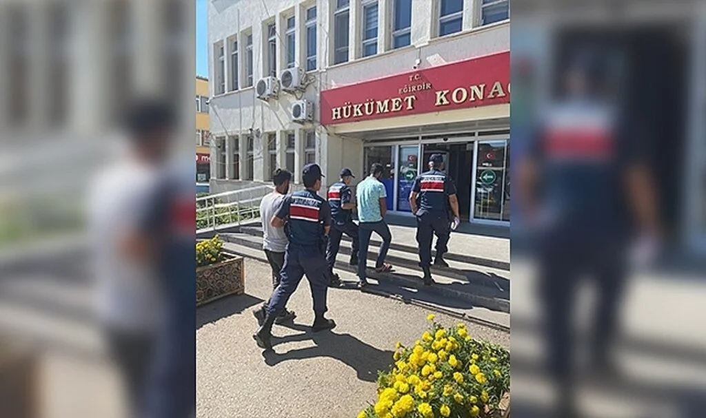 Eğirdir’de kablo hırsızları yakalandı
