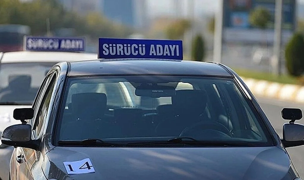 Ehliyet alacaklar dikkat: ‘B sınıfı’ için çarpıcı fiyat iddiası