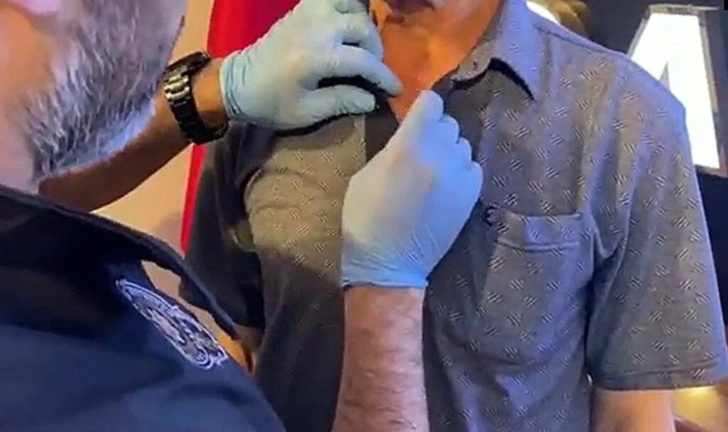 Ehliyet sınavına kopya düzeneği ile girmek istedi