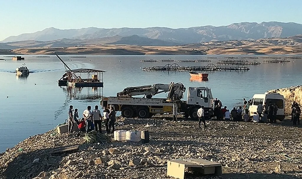 Elazığ’da baraj gölünde kaybolan şahıs 4 gündür aranıyor