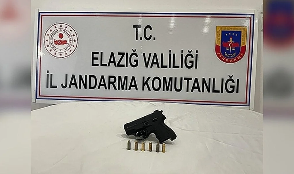 Elazığ’da gerçek silaha dönüştürülen tabanca yakalandı