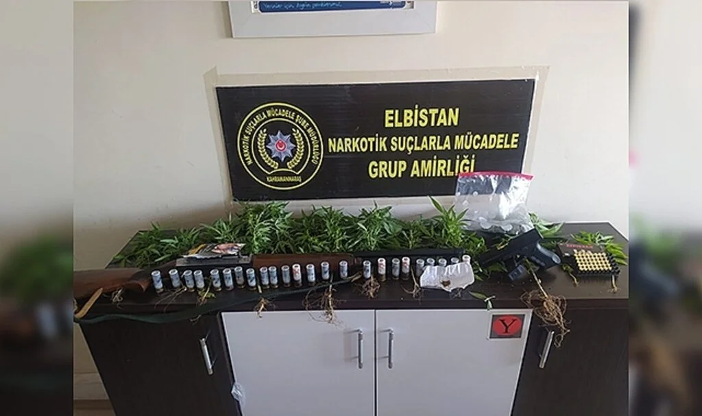 Elbistan’da saksıda kenevir yetiştirilen eve operasyon