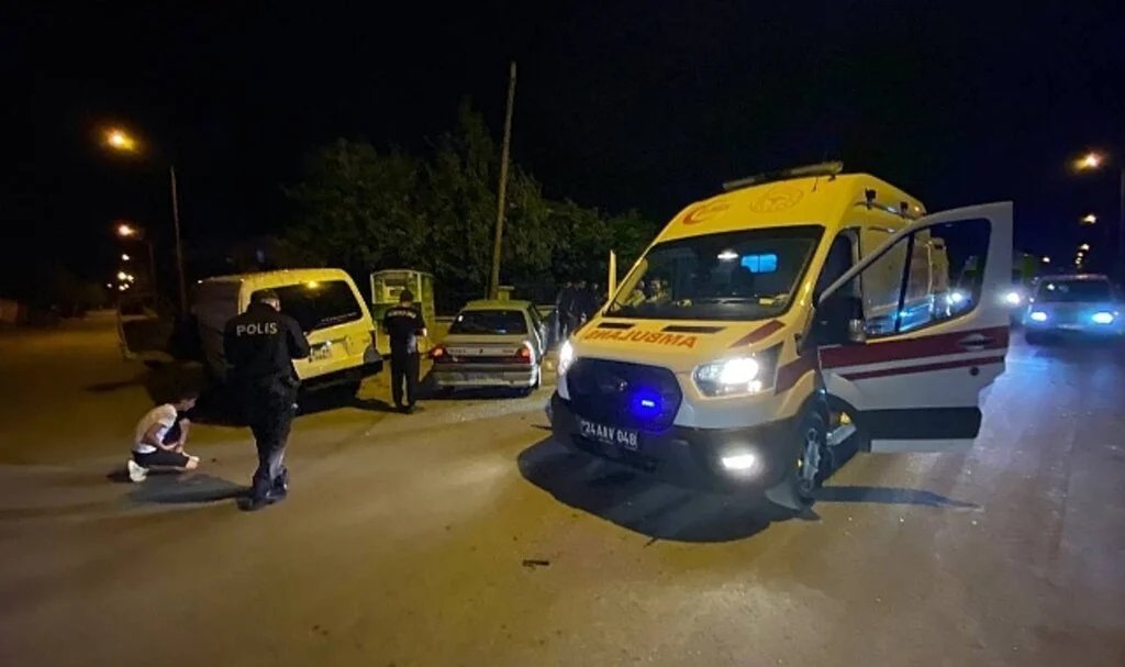 Erzincan’da trafik kazası: 3 yaralı