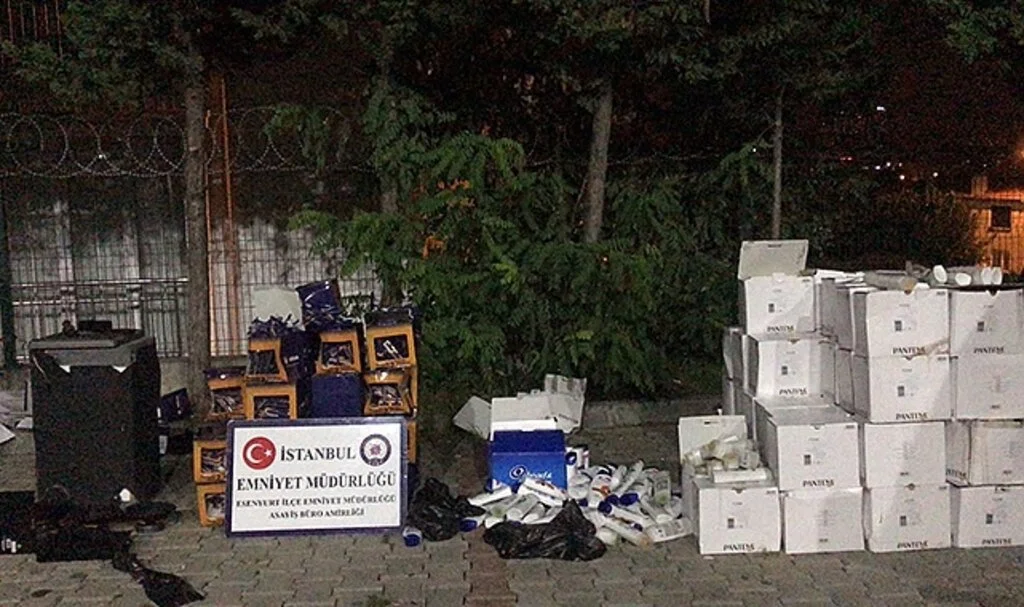 Esenyurt'ta oto ve iş yeri hırsızları yakayı ele verdi