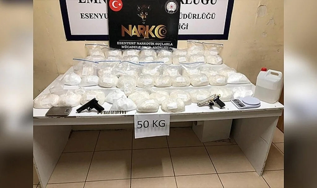 Esenyurt'ta uyuşturucu operasyonu: 50 kilo metanfetamin ele geçirildi