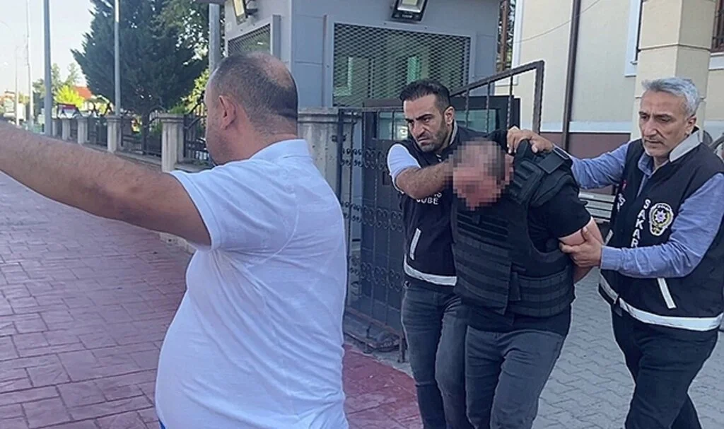 Eşini defalarca bıçaklayan cani koca tutuklandı