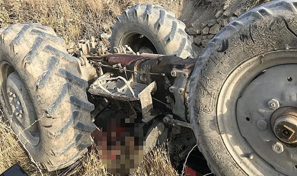 Eski muhtar traktör kazasında öldü