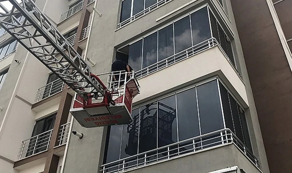 Evden gelen kötü kokular ekipleri harekete geçirdi, gerçek bambaşka çıktı