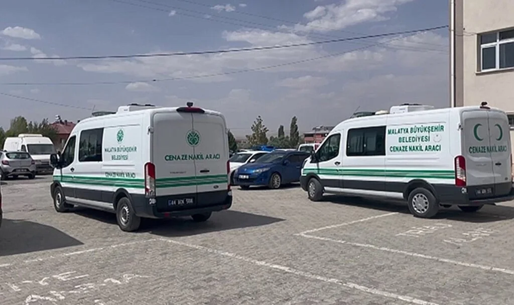 Feci kazada hayatını kaybedenlerin cenazeleri yakınlarına teslim edildi