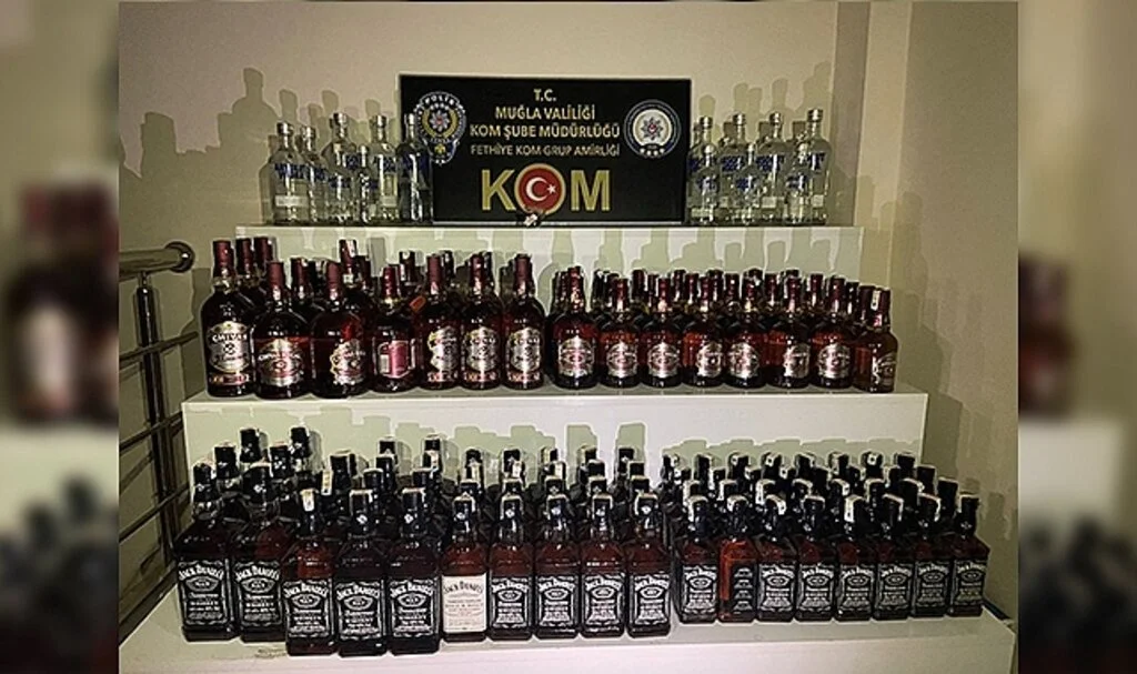 Fethiye’de 315 litre şişelenmiş sahte alkol yakalandı