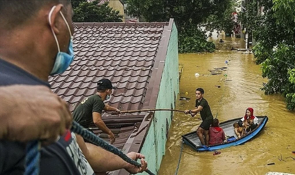 Filipinler'de yaklaşan Noru Tayfunu nedeniyle binlerce kişi tahliye edildi