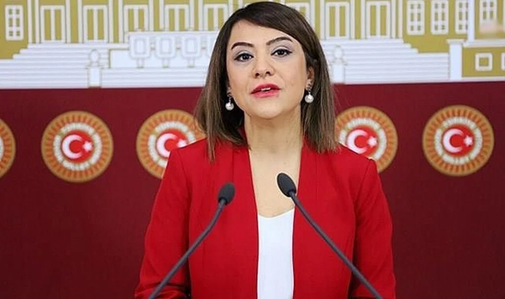 Gamze Taşcıer Yeni Sosyal Konut Projesini Değerlendirdi:"Asgari Ücretli 6 Ayda Bir Zam Almıyor Artan Taksitleri Nasıl Ödeyecek"