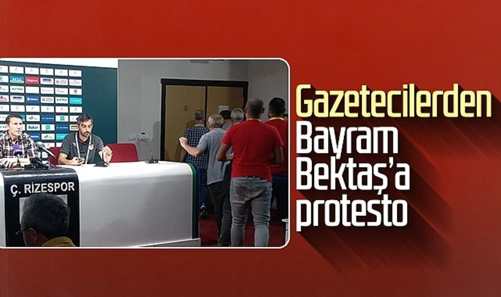 Gazeteciler Samsunspor Teknik Direktörü Bayram Bektaş'ı protesto ederek salondan ayrıldı